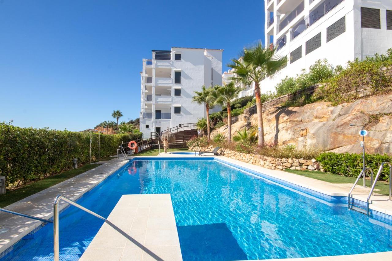Luxury 2 Bedrooms Apt With Seaview Blue Suite 4104 마닐바 외부 사진