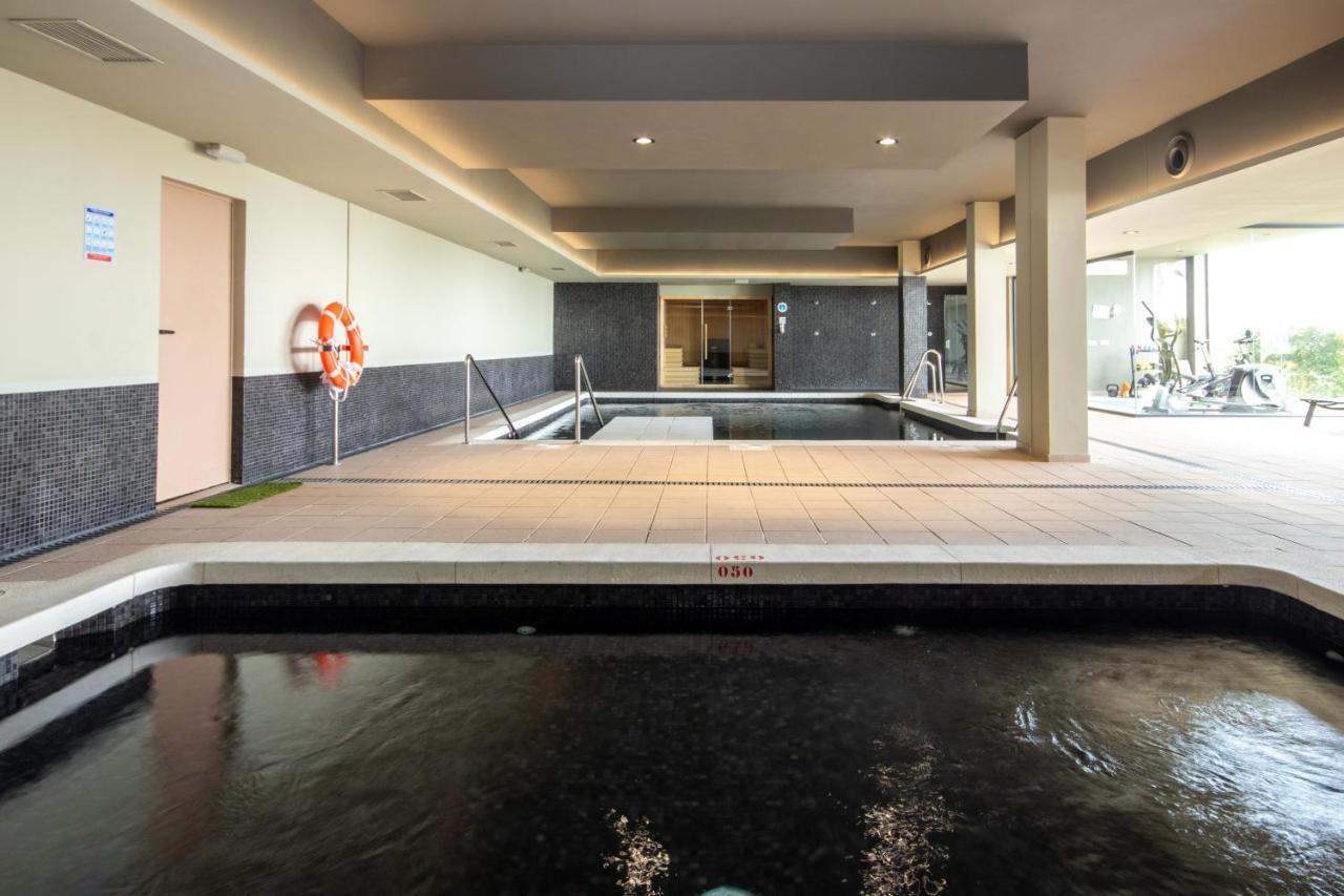 Luxury 2 Bedrooms Apt With Seaview Blue Suite 4104 마닐바 외부 사진