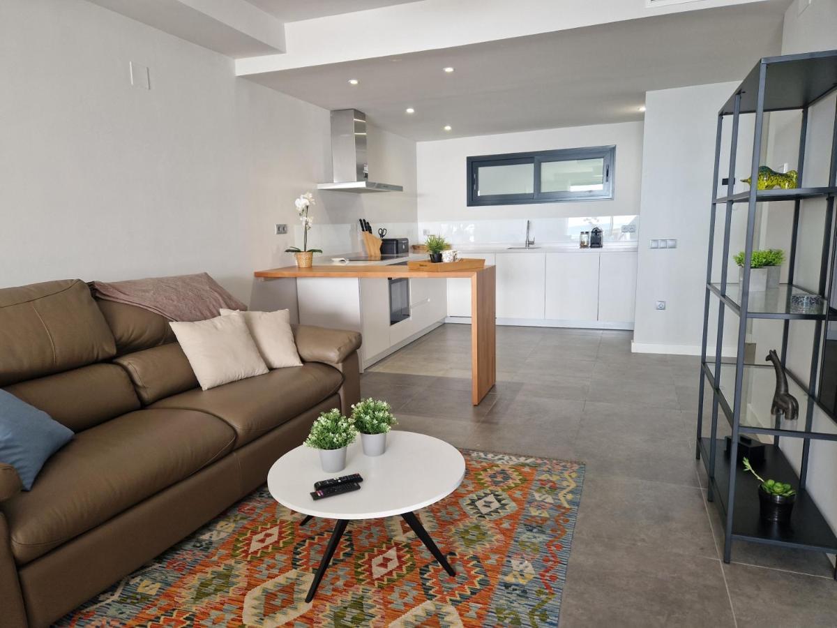 Luxury 2 Bedrooms Apt With Seaview Blue Suite 4104 마닐바 외부 사진